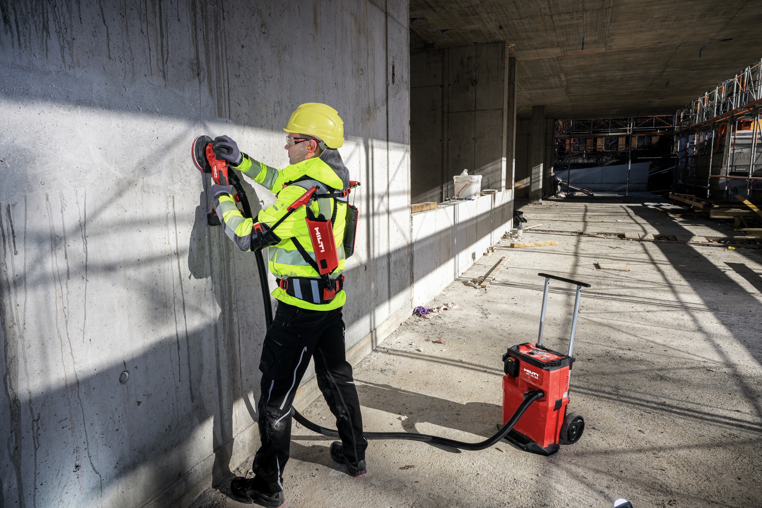 Amoladora de hormigón Hilti DGH 130-22 para lijar paredes